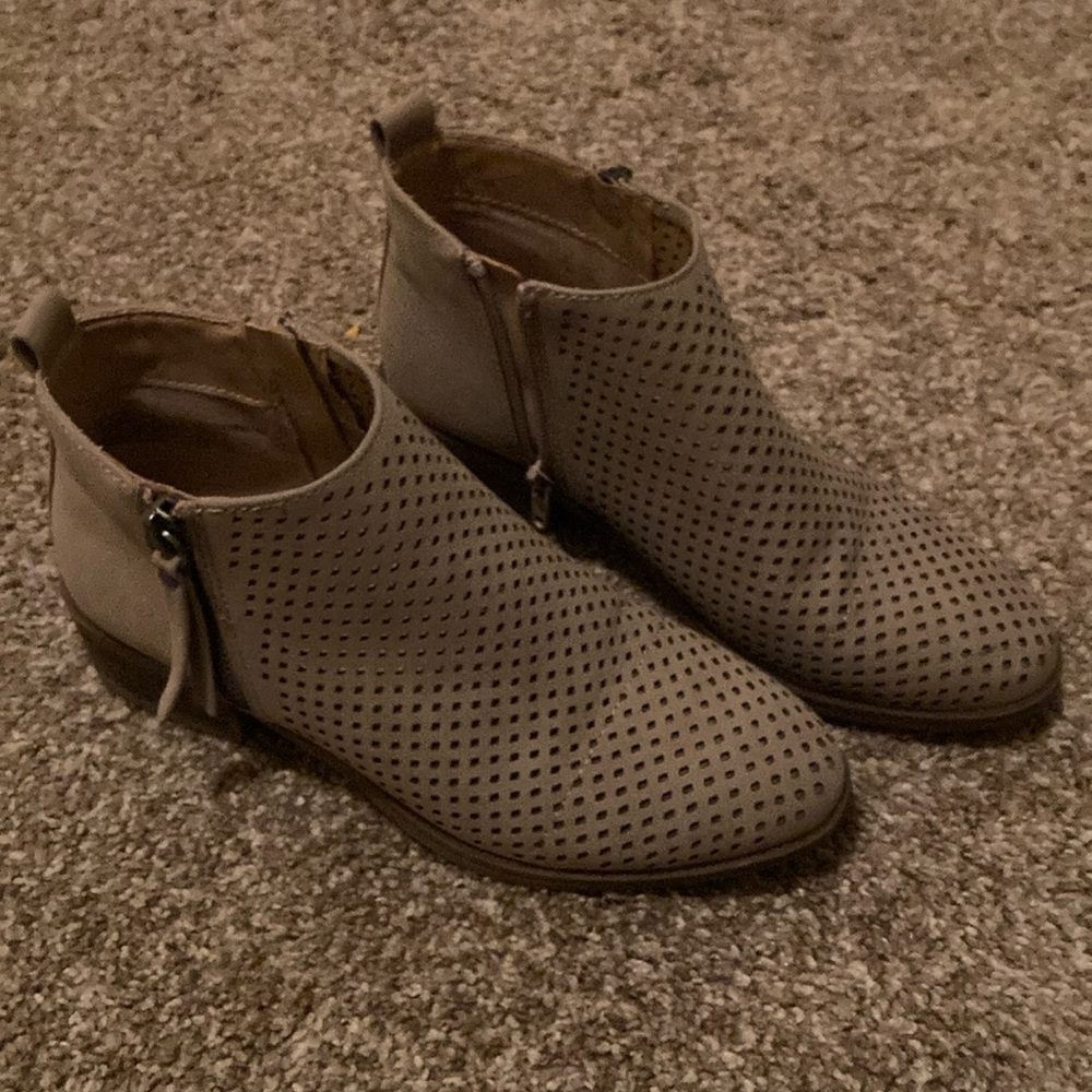 Ankle booties